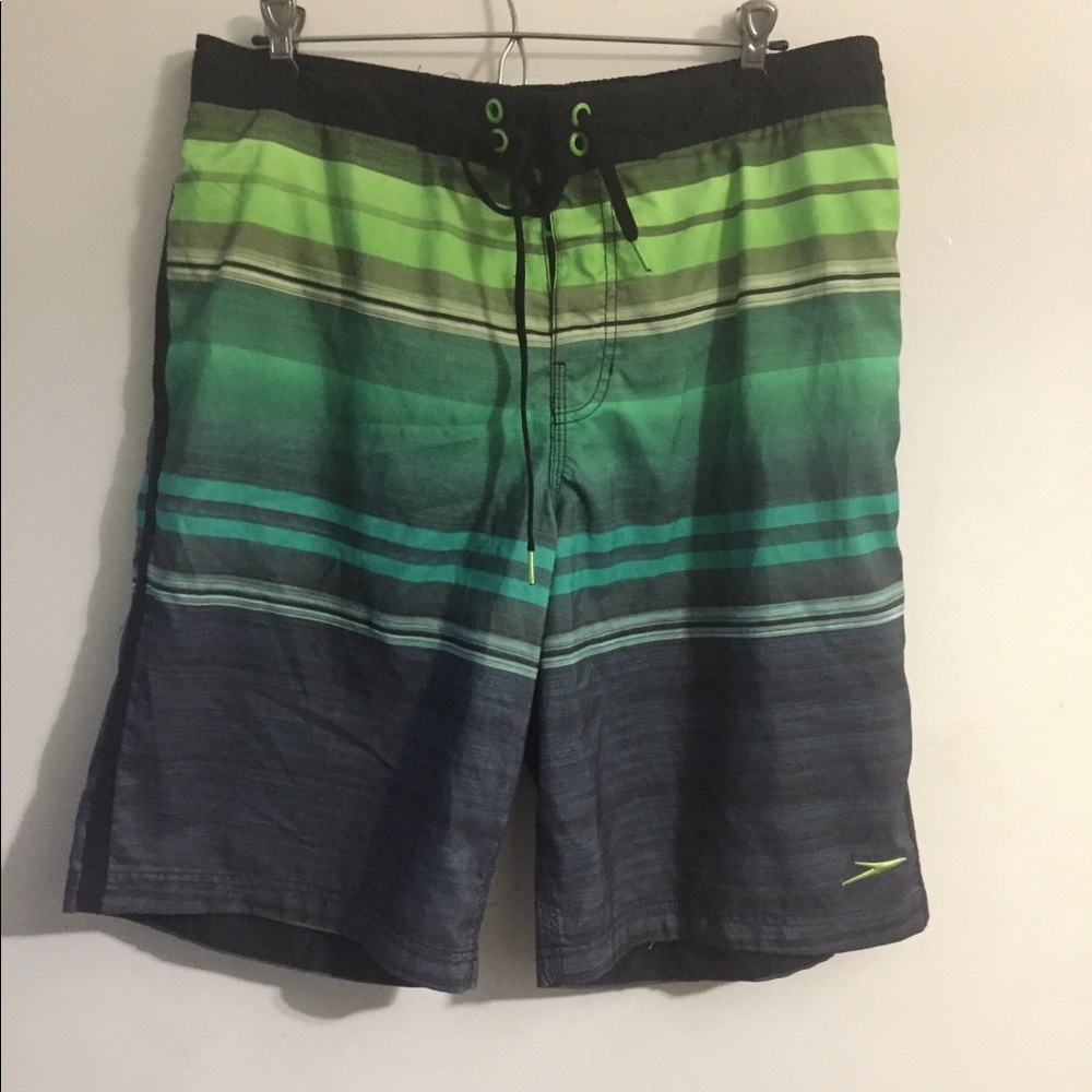 Speedo board shorts. Green. Medium